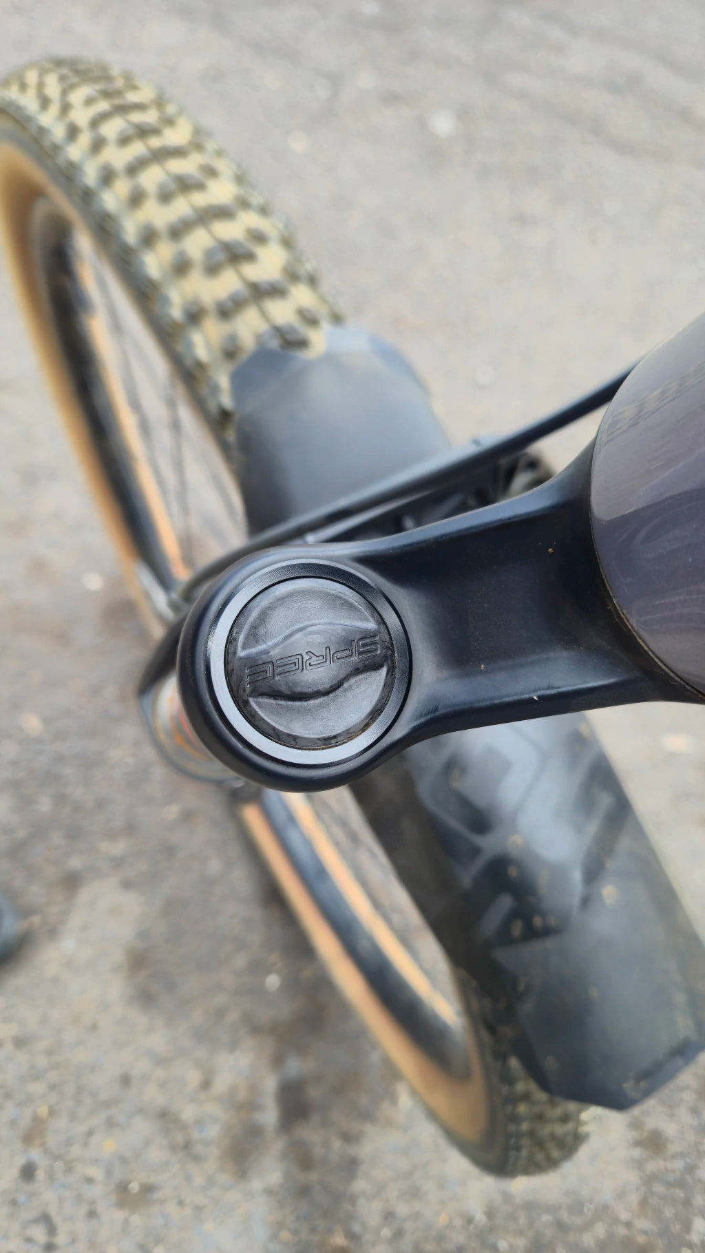 TAMPA VÁLVULA SUSPENSÃO ROCK SHOX SID — imagem 3